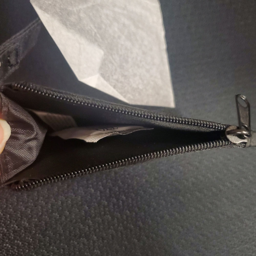 PINK Victoria's Secret Card and Coin Holder - Picture 5 of 5